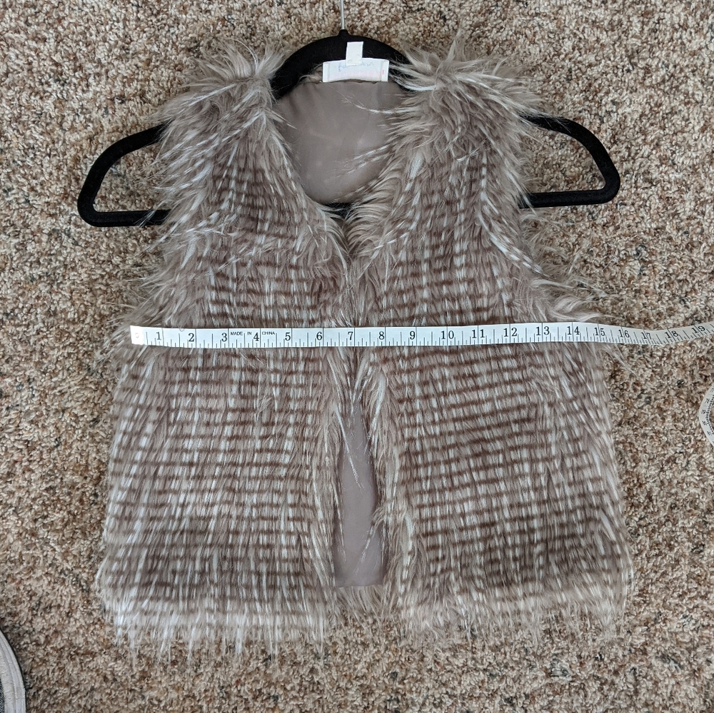 (Freshman Forever) Brown Gray Faux Fur Vest 7/8 - Picture 3 of 11